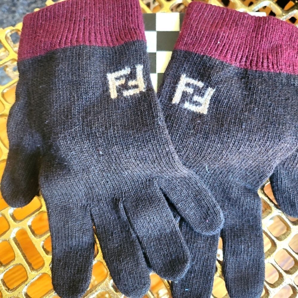 Authentic Fendi Wool/Cashmere FF Logo Women's Gloves
